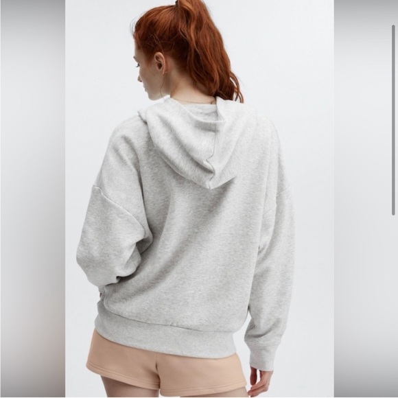Fabletics - eco go-to pocket hoodie - Picture 2 of 9